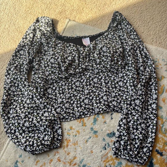 Daisy‎ square neck cropped blouse size medium - Picture 1 of 6